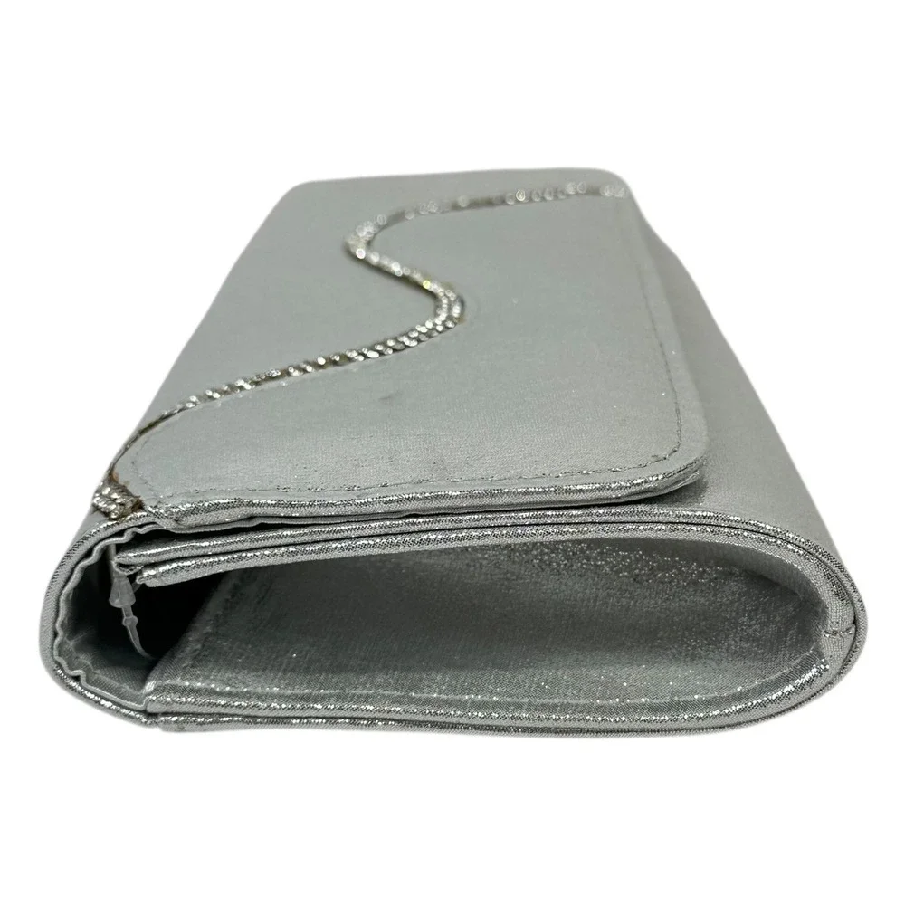NWT Elite Champagne Clutch Purse Womens One Size Silver Glitter Rhinestone Chain